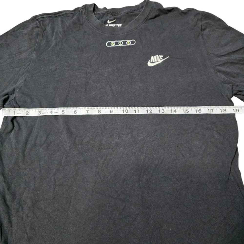 Nike The Nike Tee Mens T-Shirt Black Graphic Back Patch Short Sleeve Casual Sz M